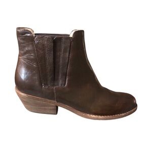 Eileen Fisher Womans Brown Leather Pull On Boots Sz 8